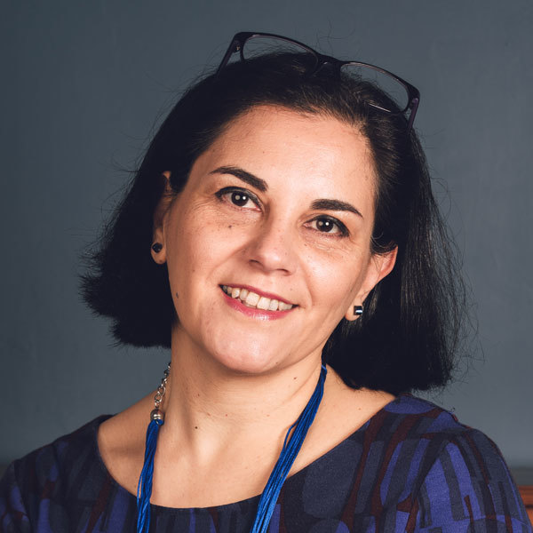 Dr Laura B Alvarez